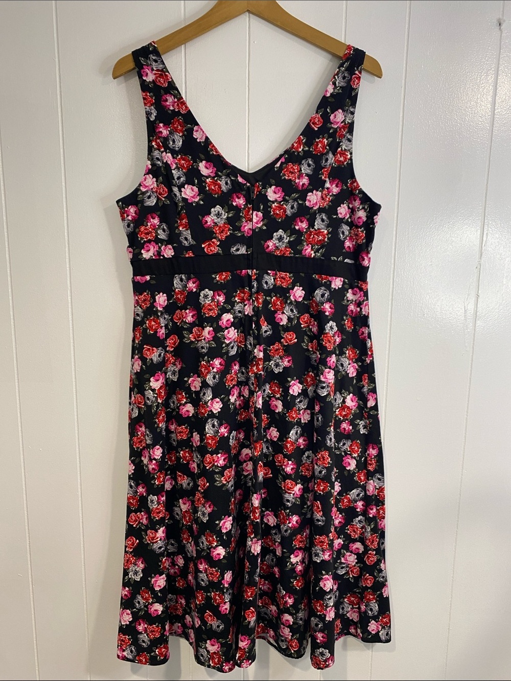 Torrid Floral Fit & Flare Dress | Rockabilly Retro Pinup Full Skirt | Size 12 - Picture 6 of 11